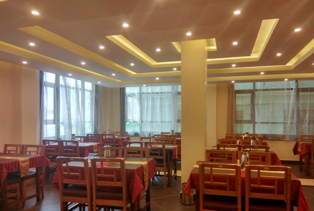 Pearl Retreat Hotel Gangtok Restaurant