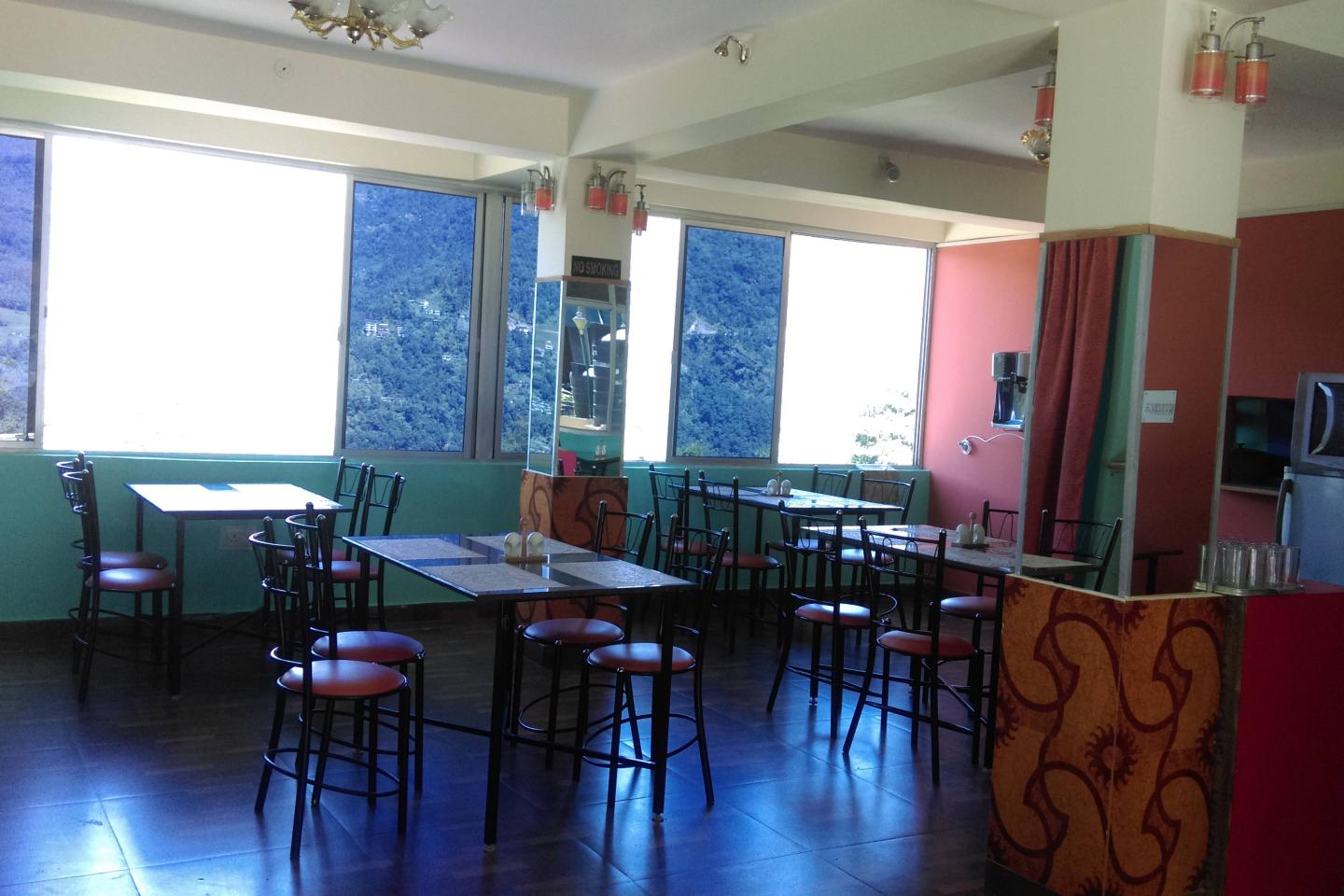 Sun View Hotel Gangtok Restaurant
