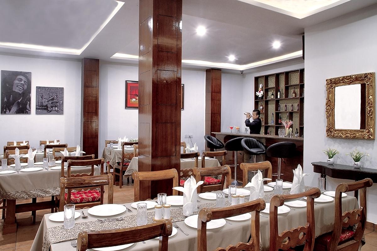 The Royal Oaks Hotel Gangtok Restaurant