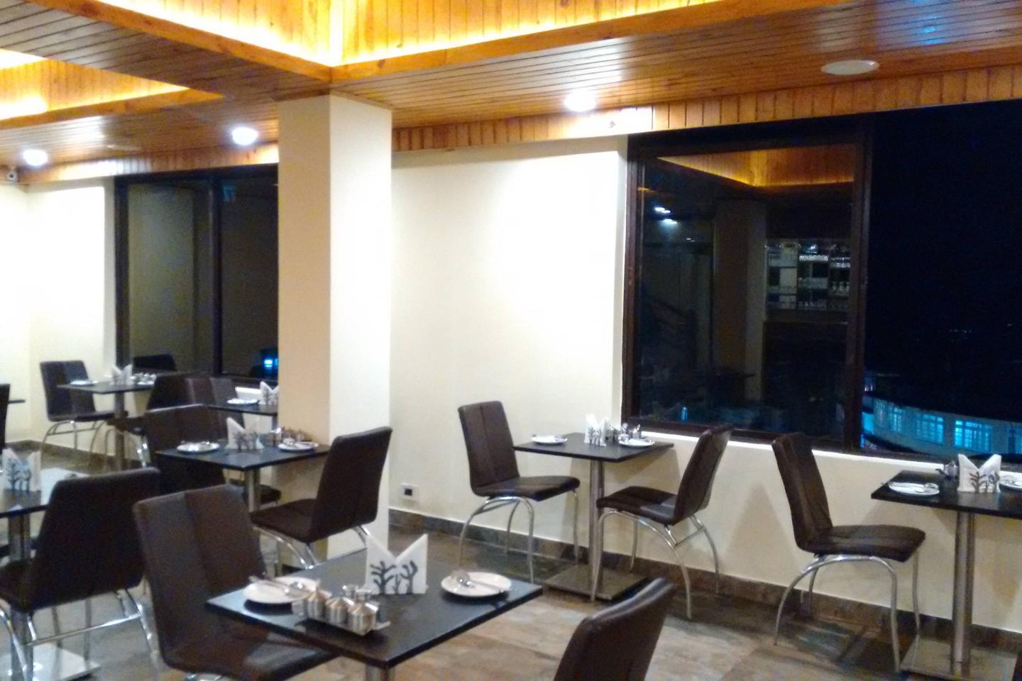 Jewel Of The East Residency And Spa Hotel Gangtok Restaurant